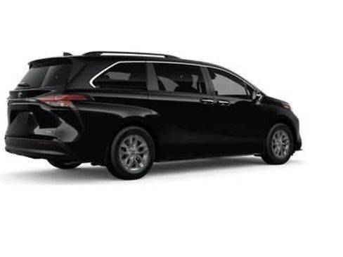 New 2026 Toyota Sienna XLE image 10
