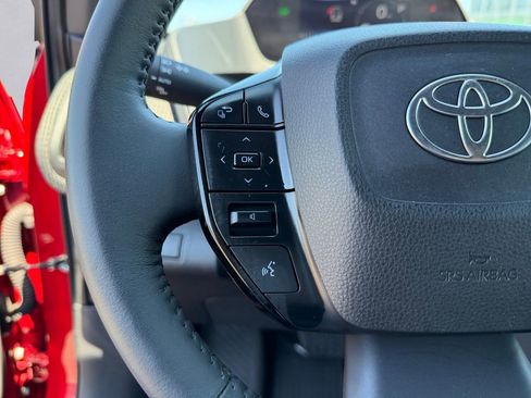 Used 2025 Toyota bZ4X AWD w/ Weather Package image 21