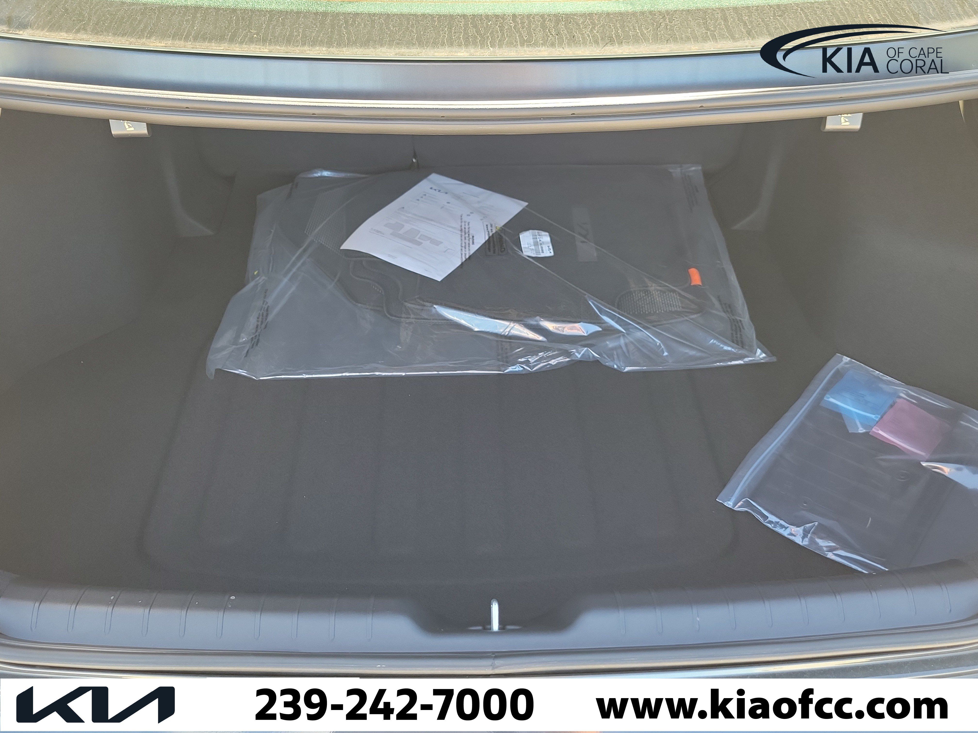 New 2025 Kia K4 EX FWD image 11
