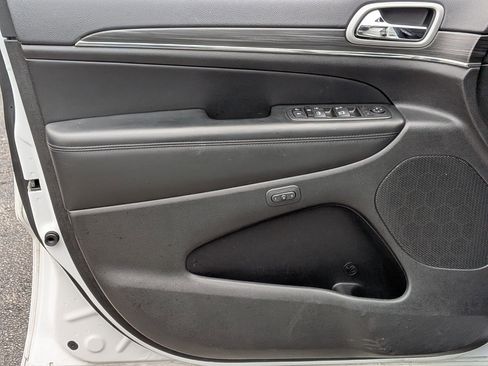 Certified 2022 Jeep Grand Cherokee Limited image 11