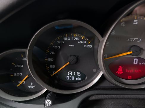 Used 2011 Porsche 911 GT3 RS RWD image 23
