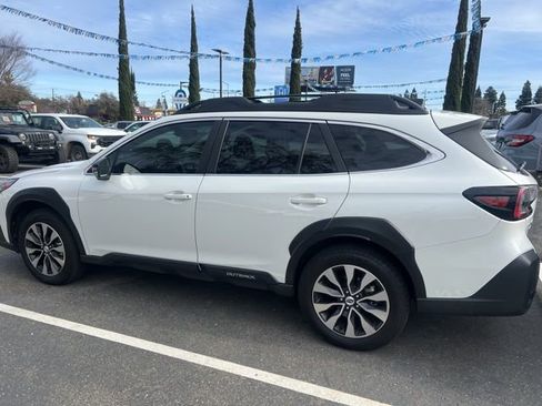 Used 2024 Subaru Outback Limited image 9