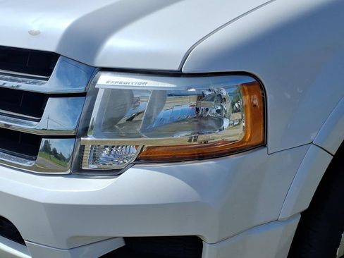 Used 2017 Ford Expedition XLT AWD/4WD image 10