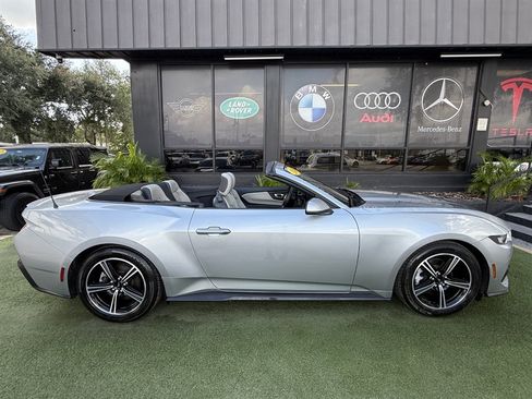 Used 2024 Ford Mustang Premium RWD image 8