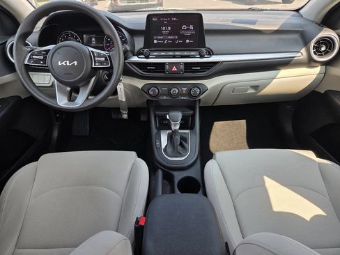 Used 2022 Kia Forte LXS FWD image 12