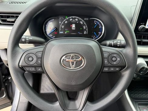 Used 2025 Toyota RAV4 XLE w/ Convenience Package AWD/4WD image 13