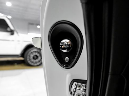 Used 2018 Rolls-Royce Dawn image 42