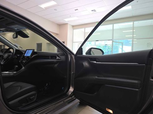 Certified 2023 Toyota Camry XLE w/ Navigation Package FWD image 31