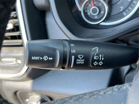 Used 2025 RAM 1500 Laramie image 30