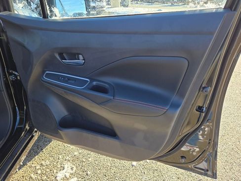 Used 2025 Nissan Versa SR w/ Trunk Package image 9