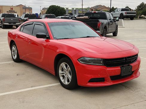 Used 2023 Dodge Charger SXT RWD image 4