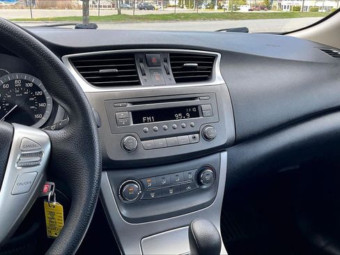 Used 2014 Nissan Sentra SV FWD image 7