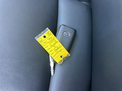 Used 2025 MAZDA MAZDA3 s image 34