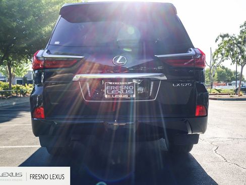 Used 2019 Lexus LX 570 4WD w/ Luxury Package image 5