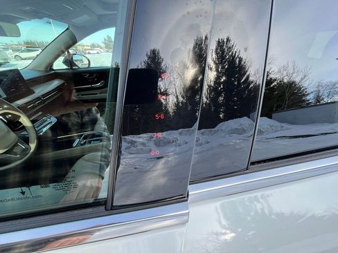 Certified 2023 Lincoln Corsair Reserve w/ Equipment Group 201A image 9