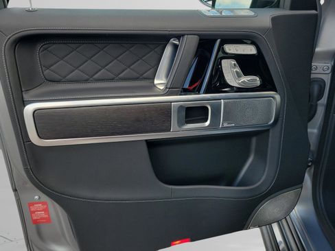 Used 2025 Mercedes-Benz G 63 AMG 4MATIC image 34