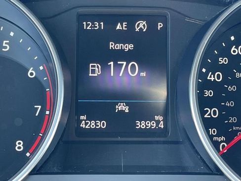 Used 2021 Volkswagen Tiguan SE R-Line FWD image 30
