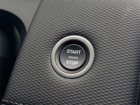 Certified 2025 Land Rover Discovery Sport Dynamic SE image 30