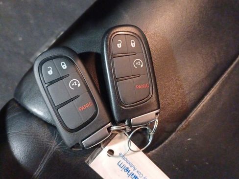 Used 2016 Jeep Cherokee Limited image 10