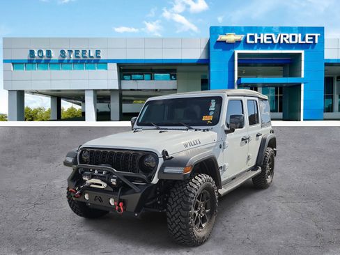 Used 2025 Jeep Wrangler Unlimited Sport AWD/4WD image 3