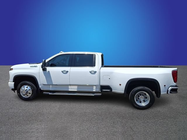 Used 2024 Chevrolet Silverado 3500 High Country w/ Technology Package AWD/4WD image 7