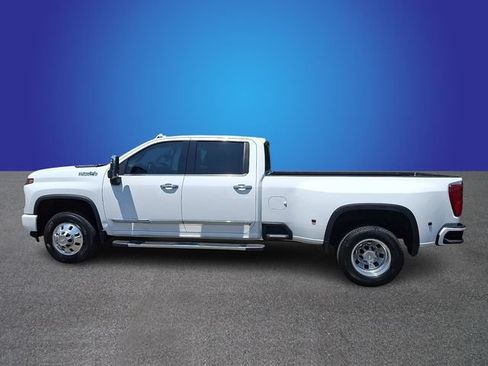 Used 2024 Chevrolet Silverado 3500 High Country w/ Technology Package AWD/4WD image 7
