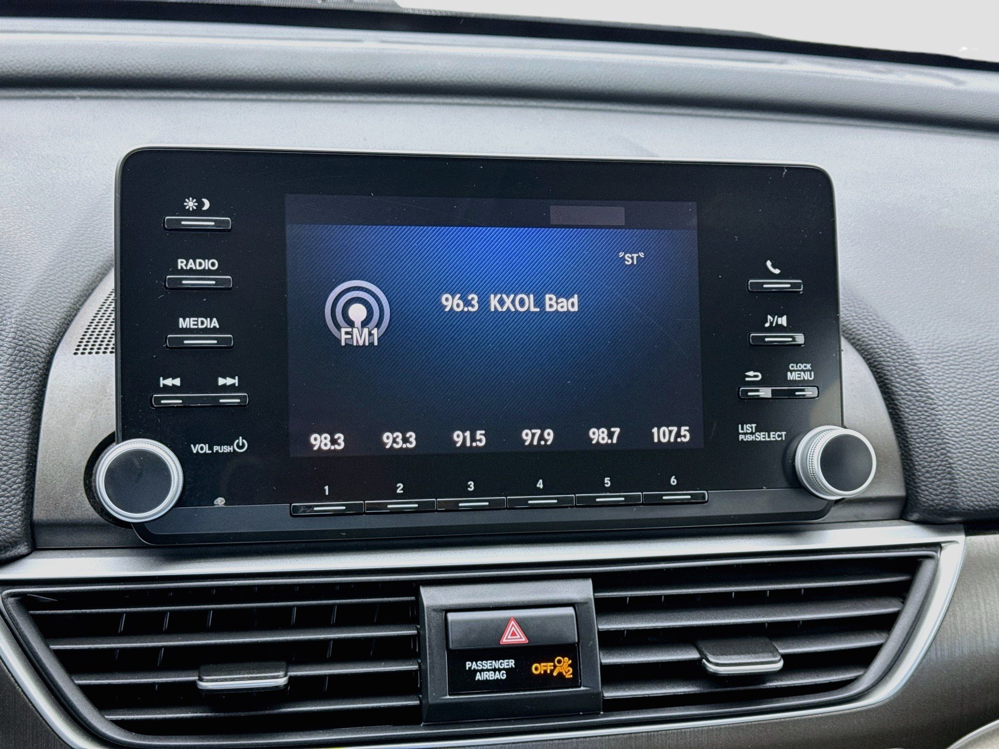 Used 2019 Honda Accord LX image 11