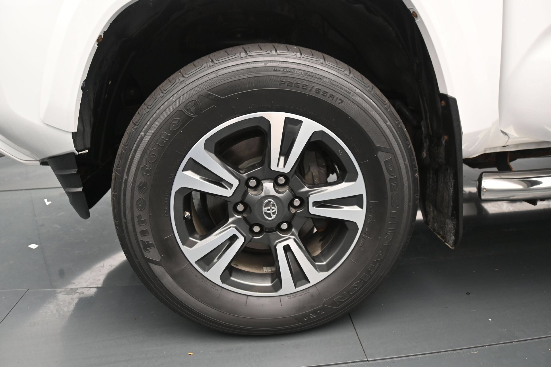 Used 2019 Toyota Tacoma TRD Sport AWD/4WD image 25
