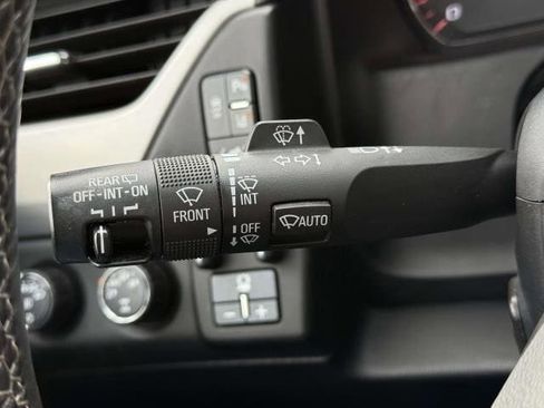 Used 2015 GMC Yukon SLT w/ Open Road Package image 24