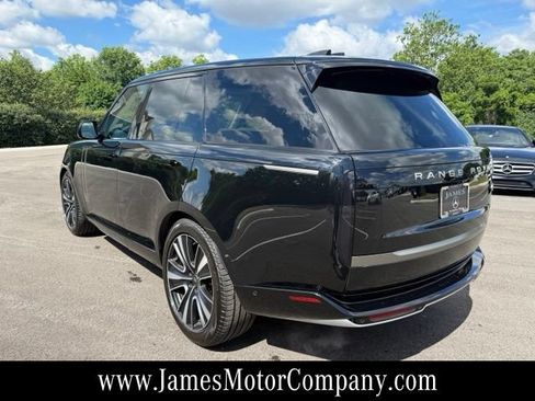 Used 2023 Land Rover Range Rover SE AWD/4WD image 7