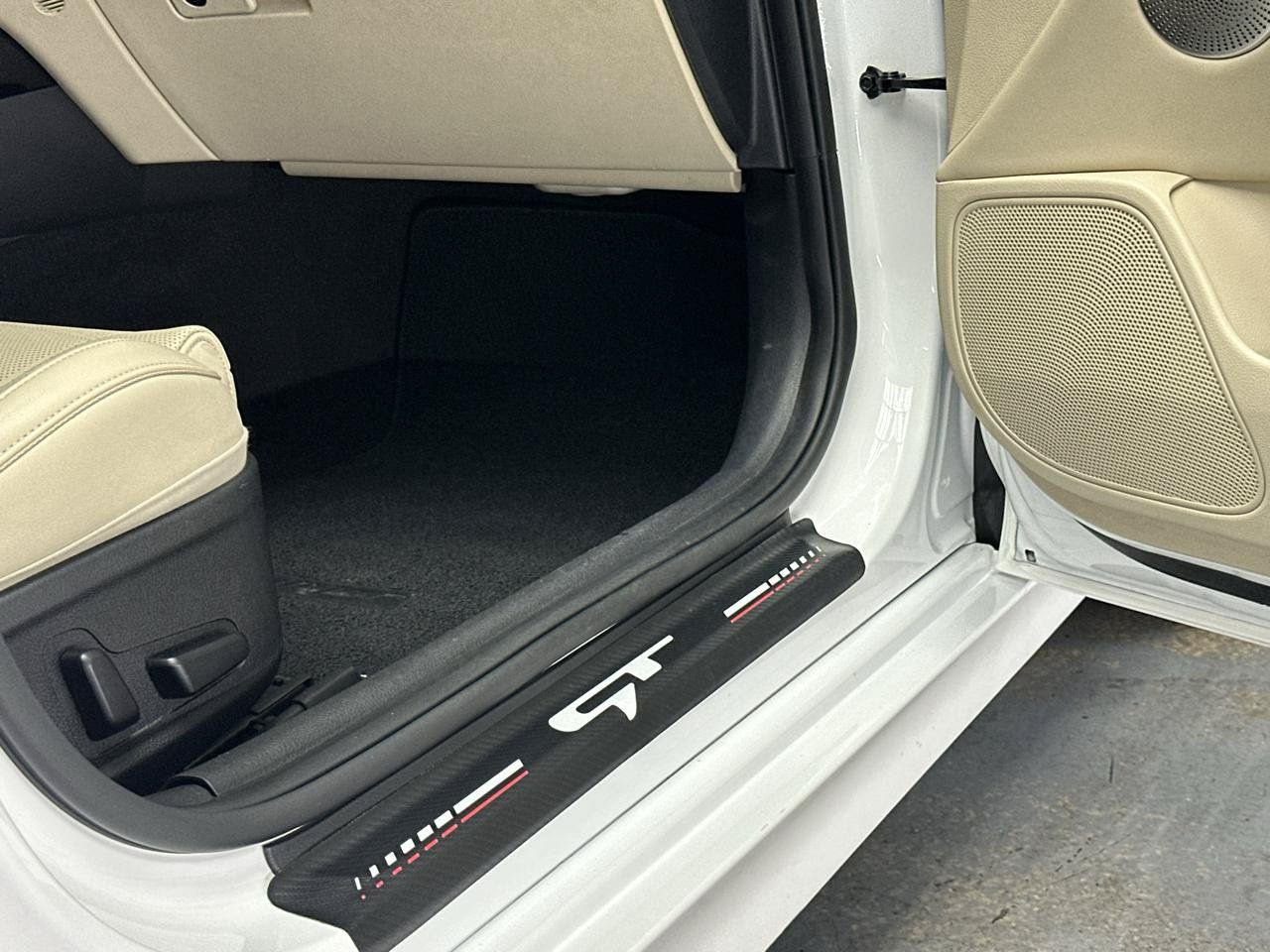 Used 2022 Kia Stinger GT2 RWD image 17