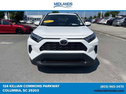 Used 2024 Toyota RAV4 XLE w/ Convenience Package FWD image 2