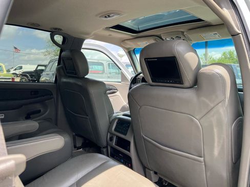 Used 2003 GMC Yukon SLT w/ 1SD Preferred Equipment Group AWD/4WD image 20