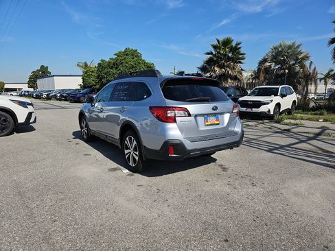 Used 2019 Subaru Outback 3.6R Limited w/ Popular Package #2 image 5