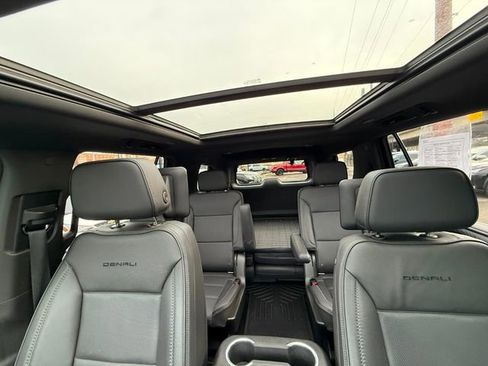 Used 2021 GMC Yukon Denali w/ Denali Ultimate Package image 25