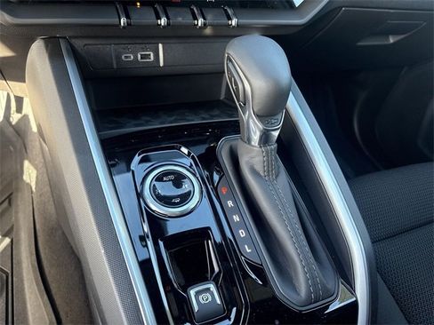 New 2026 Chevrolet Colorado LT image 16