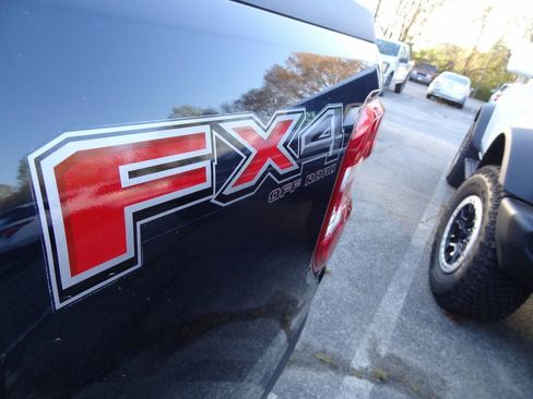 Used 2022 Ford Maverick Lariat w/ Lariat Luxury Package image 14