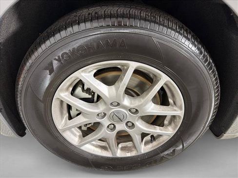 Used 2025 Chrysler Pacifica Select FWD image 11