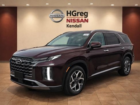 Used 2024 Hyundai Palisade Limited FWD image 3