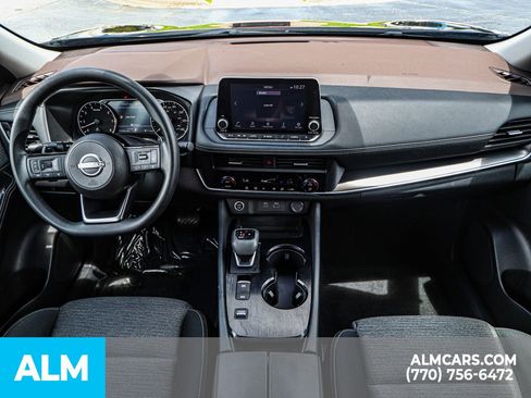 Used 2023 Nissan Rogue SV image 28