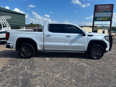 Used 2022 GMC Sierra 1500 Denali Ultimate AWD/4WD image 6
