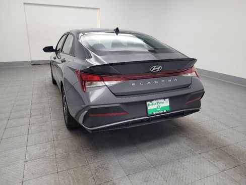 Used 2025 Hyundai Elantra Sport FWD image 6