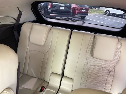 Used 2020 Lexus RX 350L Premium w/ Premium Package image 24