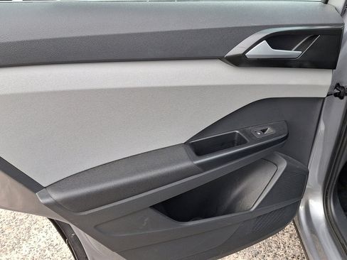 Used 2023 Volkswagen Taos S image 19