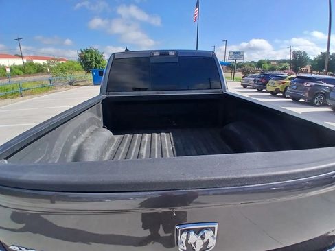 Used 2019 RAM 1500 Classic SLT w/ Luxury Group AWD/4WD image 7