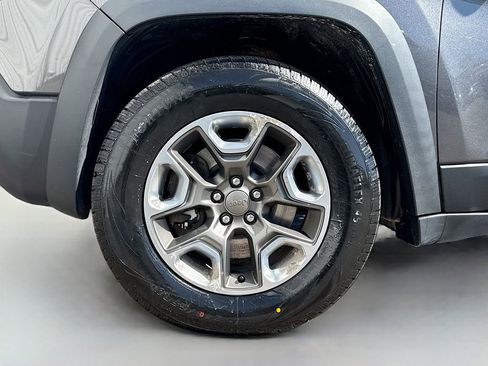 Used 2019 Jeep Cherokee Trailhawk w/ Cold Weather Group image 30