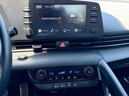 Used 2025 Hyundai Elantra Sport image 25