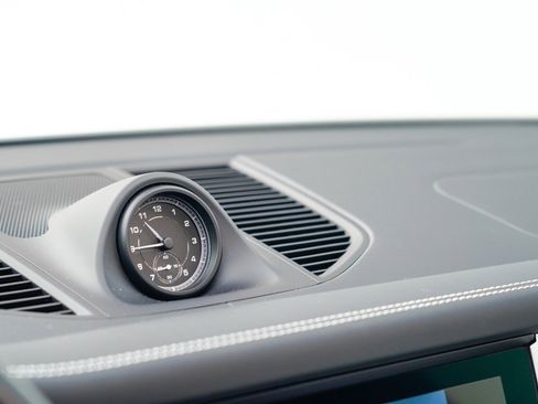 Used 2023 Porsche Macan GTS image 28