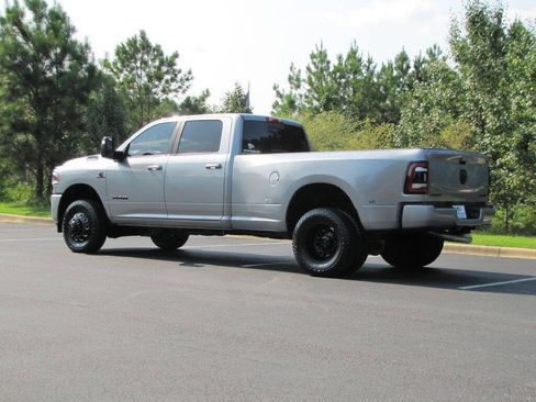 Used 2024 RAM 3500 Big Horn w/ Night Edition AWD/4WD image 7