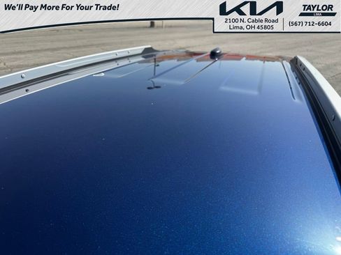 Used 2022 Chevrolet TrailBlazer LT w/ LPO, Blackout Package FWD image 14